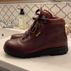 Women’s Vasque Hiking Boots Goretex